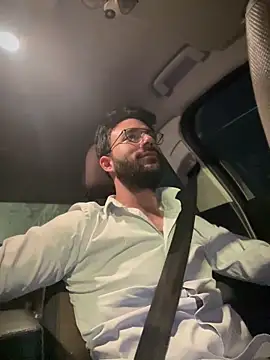 Snapshot of YJeromZCoxk chatting on 03/13/25, 06:01 YJeromZCoxk online show from 03/13/25, 06:01