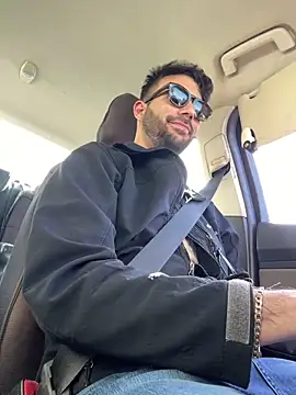 Snapshot of YJeromZCoxk chatting on 03/19/25, 12:45 YJeromZCoxk online show from 03/19/25, 12:45