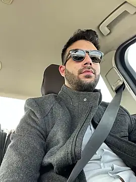 Snapshot of YJeromZCoxk chatting on 03/22/25, 07:47 YJeromZCoxk online show from 03/22/25, 07:47