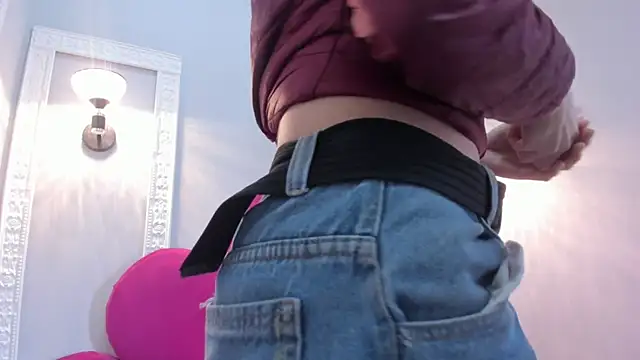 Bonniie 22 online show from 10/23/25, 02:05