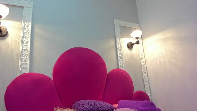 Bonniie 22 online show from 10/28/25, 01:58