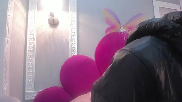 Bonniie 22 online show from 11/19/25, 01:22