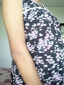 Snapshot of LISA_089 chatting on 03/05/25, 10:11 LISA 089 online show from 03/05/25, 10:11