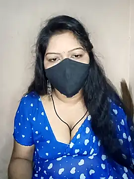 Snapshot of Bagi-Sexy chatting on 10/11/25, 02:55 Bagi-Sexy online show from 10/11/25, 02:55