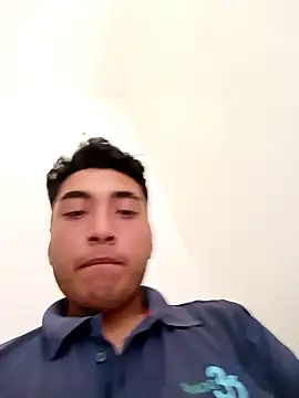 Snapshot of crisssalazar chatting on 04/14/26, 06:25 crisssalazar online show from 04/14/26, 06:25