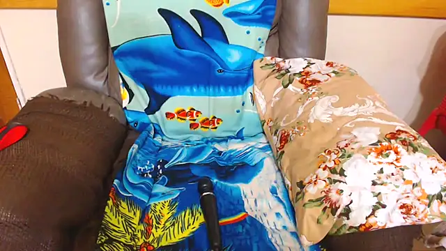 Snapshot of ChocolateClit chatting on 11/28/25, 03:14 ChocolateClit online show from 11/28/25, 03:14