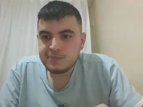 Snapshot of Iamcan_07 chatting on 03/08/25, 08:14 Iamcan 07 online show from 03/08/25, 08:14