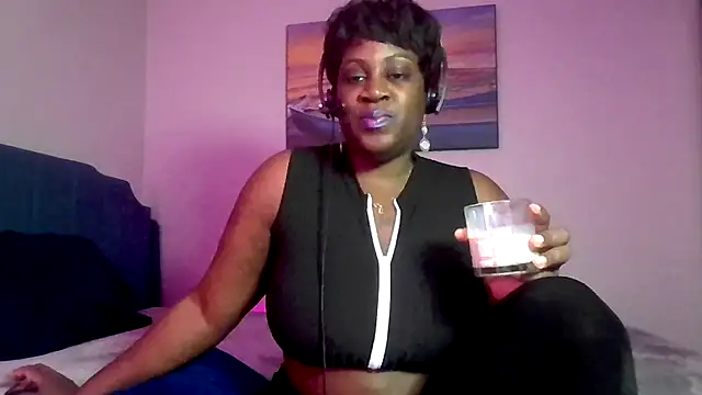 lovelyenigma365 online show from 03/01/25, 02:37