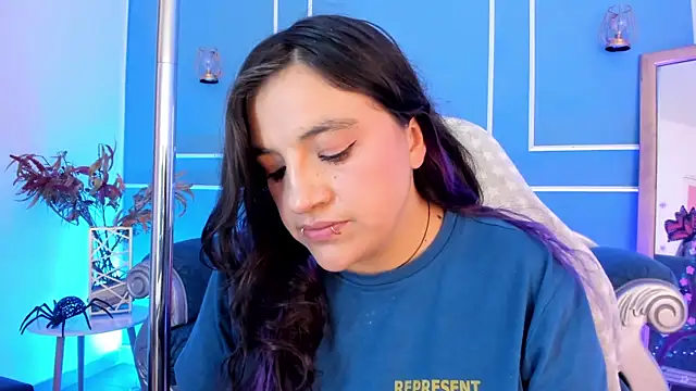 TaraTaylorr online show from 04/03/26, 03:04