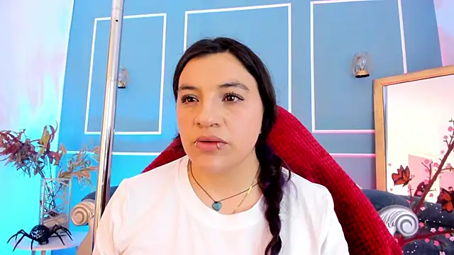 TaraTaylorr online show from 04/19/26, 01:49