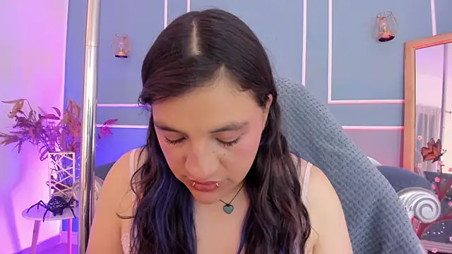 TaraTaylorr online show from 07/13/26, 03:42