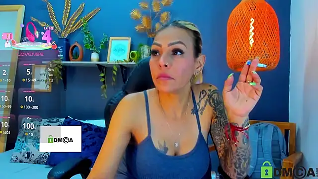 yessila parker online show from 11/30/25, 01:53