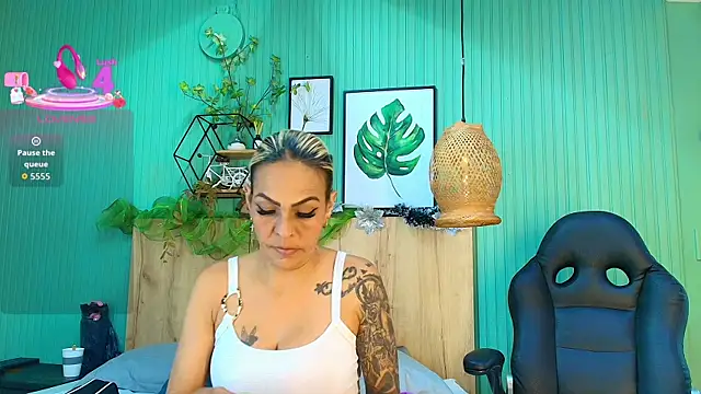 yessila parker online show from 12/20/25, 04:58