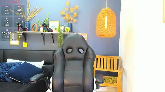 yessila parker online show from 03/02/26, 09:38