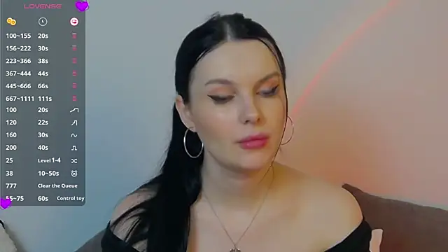 Snapshot of Miss_Vic chatting on 03/04/25, 10:38 Miss Vic online show from 03/04/25, 10:38