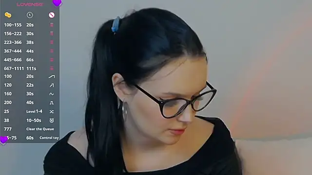 Snapshot of Miss_Vic chatting on 03/07/25, 10:43 Miss Vic online show from 03/07/25, 10:43