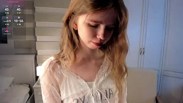 Snapshot of AmityDilley chatting on 03/15/25, 03:18 AmityDilley online show from 03/15/25, 03:18