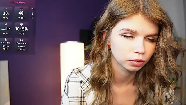 Snapshot of AmityDilley chatting on 10/09/25, 06:33 AmityDilley online show from 10/09/25, 06:33