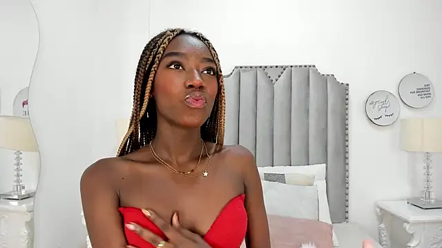 Snapshot of SamantaMarquez chatting on 09/17/25, 07:48 SamantaMarquez online show from 09/17/25, 07:48