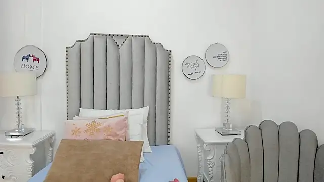 Snapshot of SamantaMarquez chatting on 11/22/25, 07:57 SamantaMarquez online show from 11/22/25, 07:57