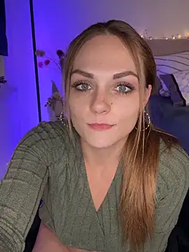 Snapshot of OCTAPUSSY2000 chatting on 12/16/25, 08:36 OCTAPUSSY2000 online show from 12/16/25, 08:36