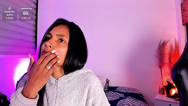 Fernanda liie  online show from 03/16/26, 12:20