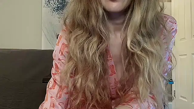 Snapshot of iamamandarose chatting on 11/19/25, 03:56 iamamandarose online show from 11/19/25, 03:56