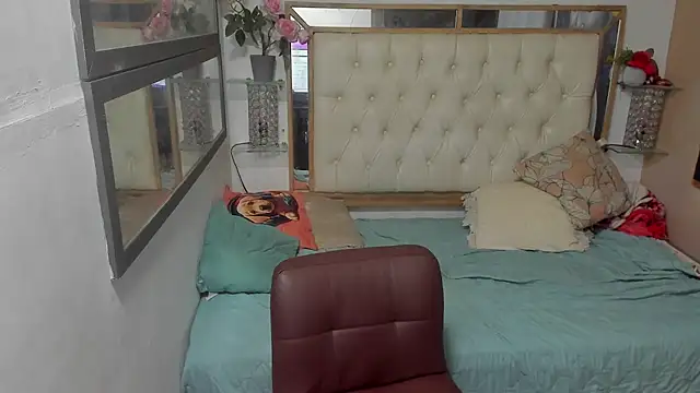 heiker  online show from 11/10/25, 02:54