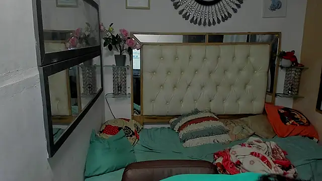 heiker  online show from 12/03/25, 03:14