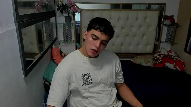 heiker  online show from 12/14/25, 02:39