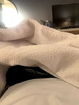 Snapshot of lucas_grass chatting on 10/24/25, 03:14 lucas grass online show from 10/24/25, 03:14