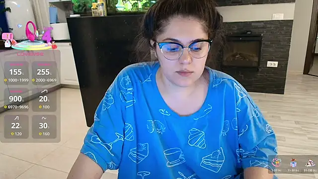 Snapshot of Layla- chatting on 04/21/26, 09:37 Layla- online show from 04/21/26, 09:37