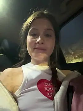 Snapshot of melicious_ chatting on 03/04/25, 08:02 melicious online show from 03/04/25, 08:02