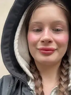 Snapshot of melicious_ chatting on 03/05/25, 10:00 melicious online show from 03/05/25, 10:00