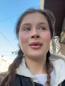 Snapshot of melicious_ chatting on 03/07/25, 01:07 melicious online show from 03/07/25, 01:07