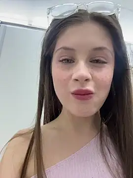 Snapshot of melicious_ chatting on 02/14/26, 05:04 melicious online show from 02/14/26, 05:04