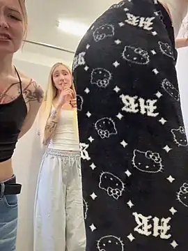 Snapshot of melicious_ chatting on 04/03/26, 06:33 melicious online show from 04/03/26, 06:33