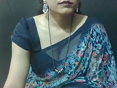 Snapshot of sugandha_bhabhi chatting on 04/11/26, 04:55 sugandha bhabhi online show from 04/11/26, 04:55