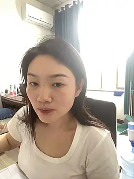 Snapshot of pangtouyubb chatting on 05/20/26, 04:18 pangtouyubb online show from 05/20/26, 04:18
