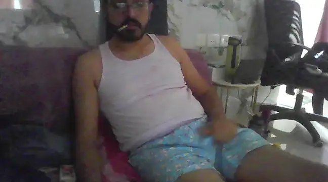 Snapshot of freakydesi chatting on 03/05/25, 07:49 freakydesi online show from 03/05/25, 07:49