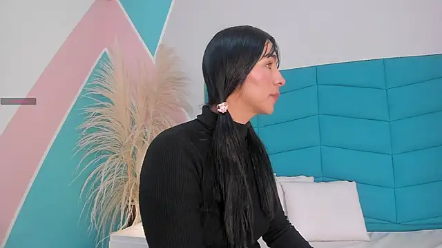 Emilly wilson  online show from 12/04/25, 10:46