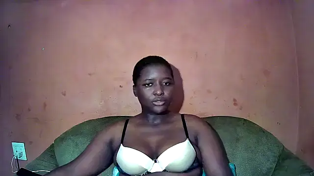 Snapshot of sexyhips2001 chatting on 03/07/25, 07:05 sexyhips2001 online show from 03/07/25, 07:05