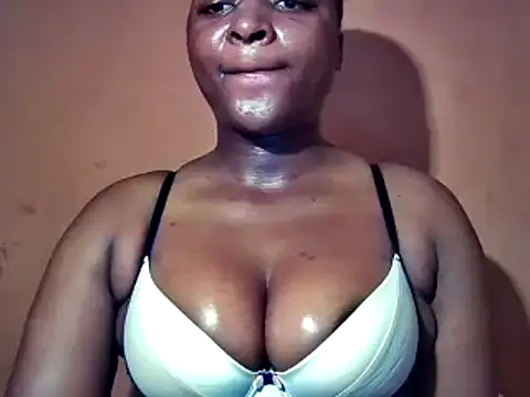 Snapshot of sexyhips2001 chatting on 10/03/25, 11:02 sexyhips2001 online show from 10/03/25, 11:02