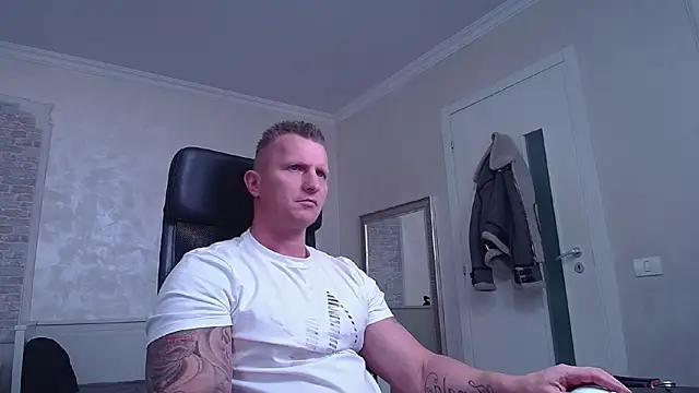 RomeoMalcolm online show from 03/21/25, 08:17