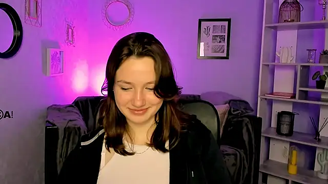 helli belli online show from 03/13/25, 02:16