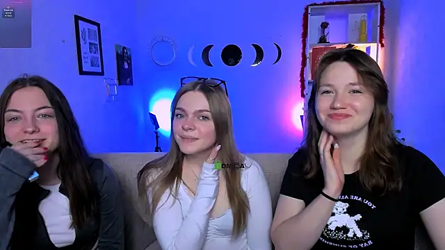 Snapshot of helli_belli chatting on 04/12/26, 07:30 helli belli online show from 04/12/26, 07:30