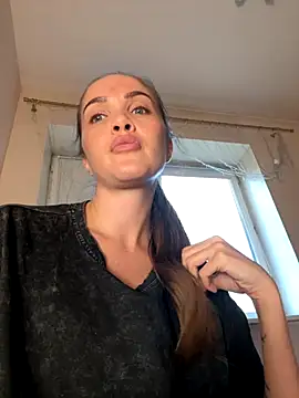 Beverly Hilll online show from 10/08/25, 01:53