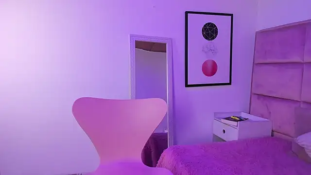 Snapshot of Marianna_Ray_ chatting on 03/11/25, 12:50 Marianna Ray online show from 03/11/25, 12:50