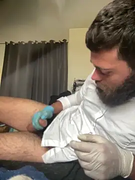 Snapshot of latexgloveloris chatting on 02/23/26, 12:24 latexgloveloris online show from 02/23/26, 12:24