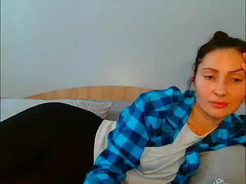 Snapshot of Irina9793 chatting on 04/07/26, 10:15 Irina9793 online show from 04/07/26, 10:15